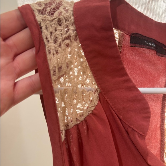 Elegant Burgundy Lace Blouse - Picture 3 of 5